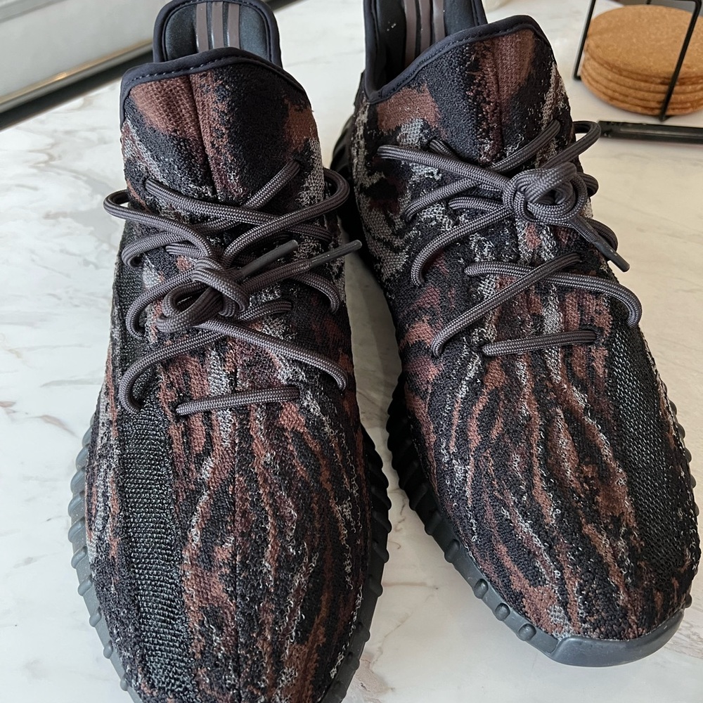 Yezzy boost 350 V2 “MX ROCK” - Picture 4 of 5